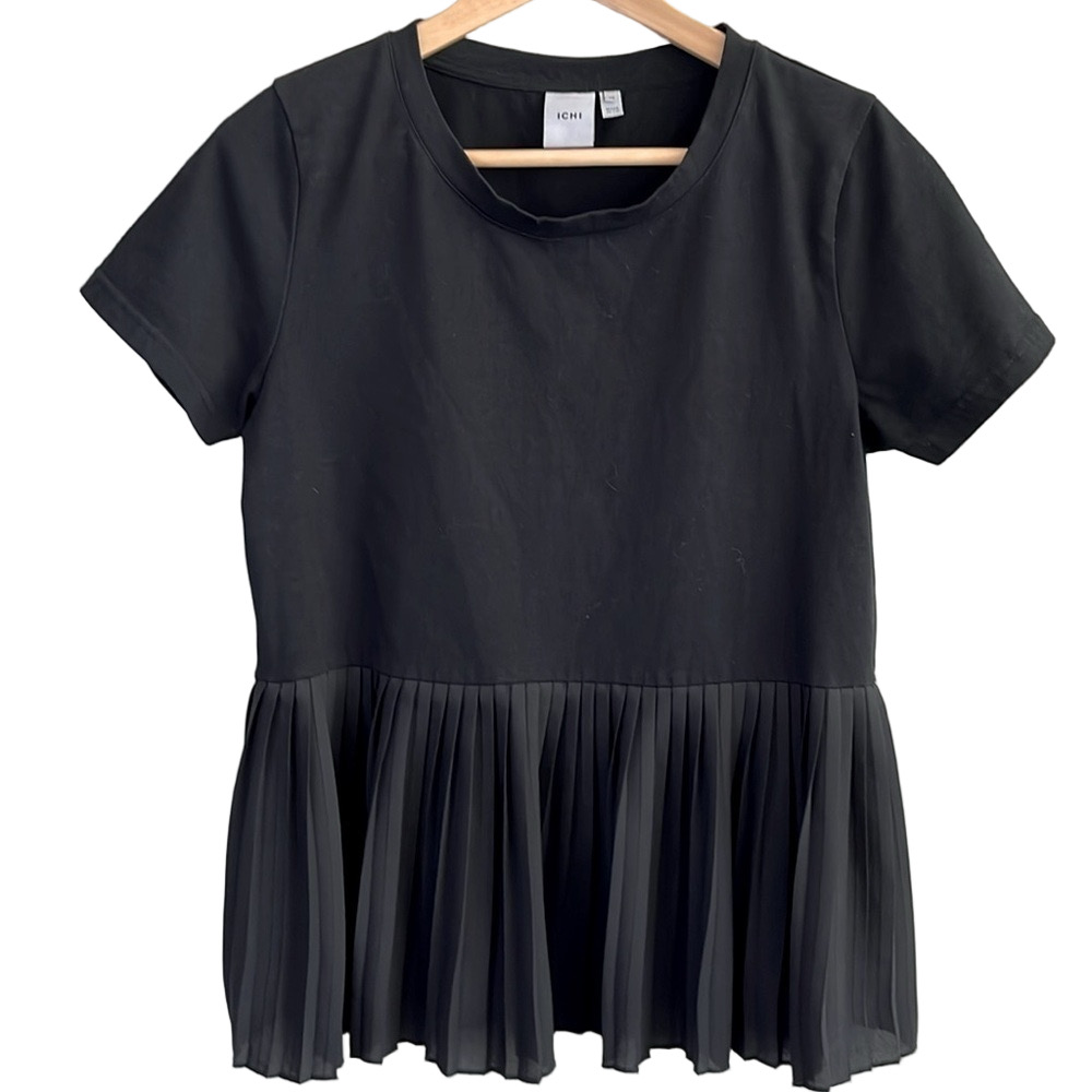 ICHI Denmark IHMINEA Black Pleated  Crew S/S  Blouse Small